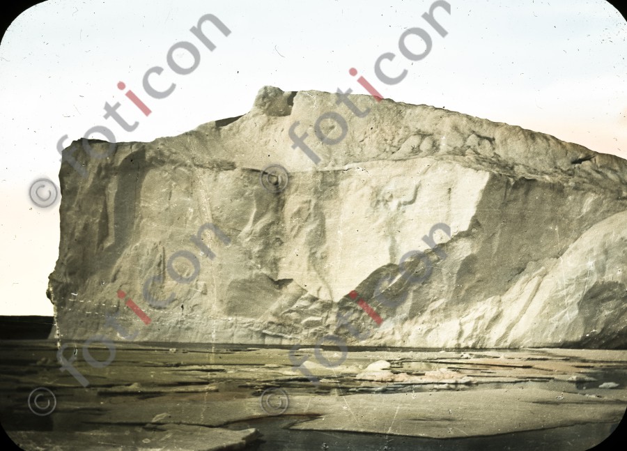 Eisberg | Iceberg - Foto simon-titanic-196-022-fb.jpg | foticon.de - Bilddatenbank für Motive aus Geschichte und Kultur